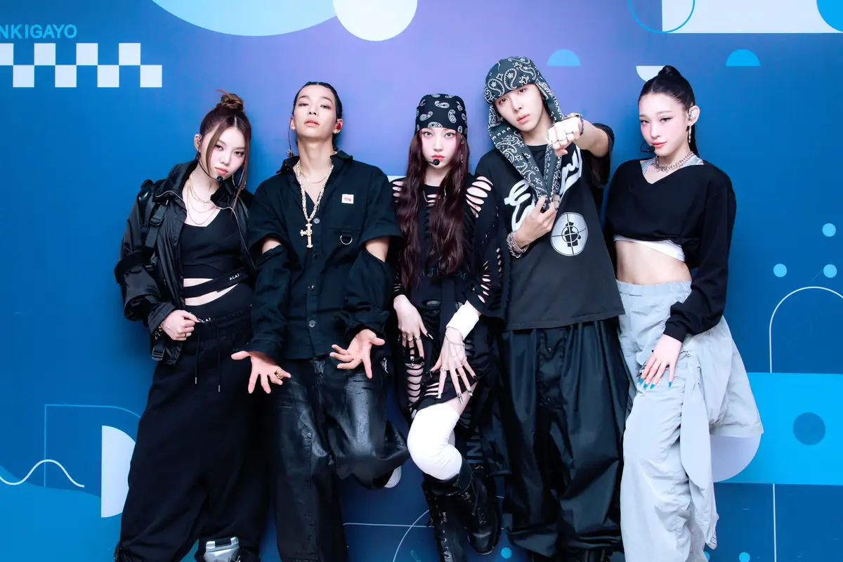 ALLDAY PROJECT Members: Annie, Tarzzan, Bailey, Woochan, and Youngseo