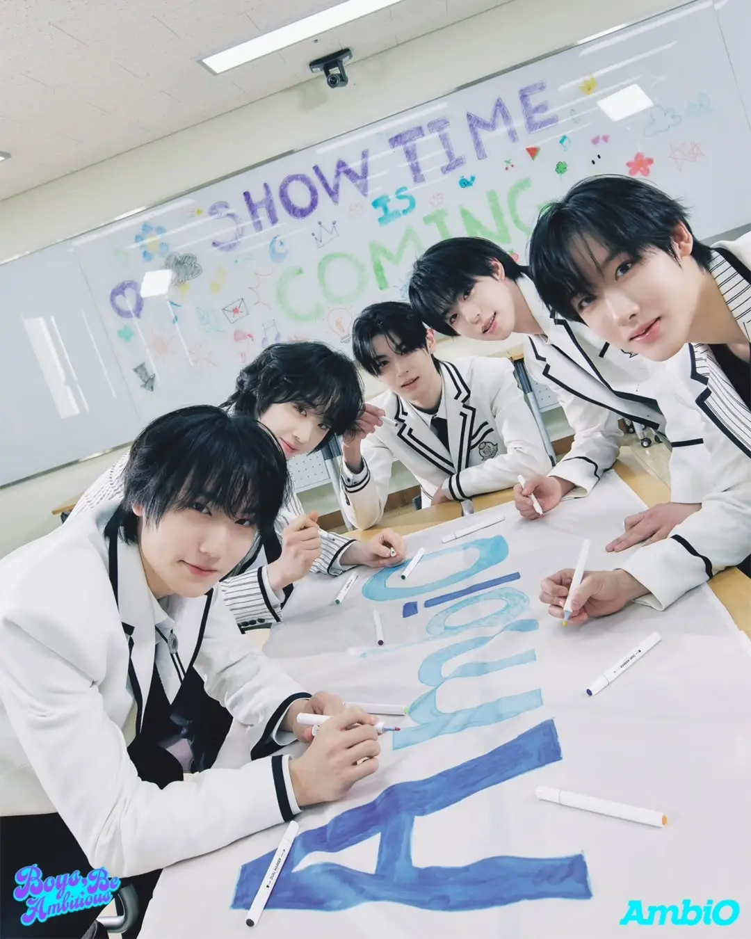 AmbiO members are Tetsu, Jeesoo, Ruone, Kiwon, and Seungsang.