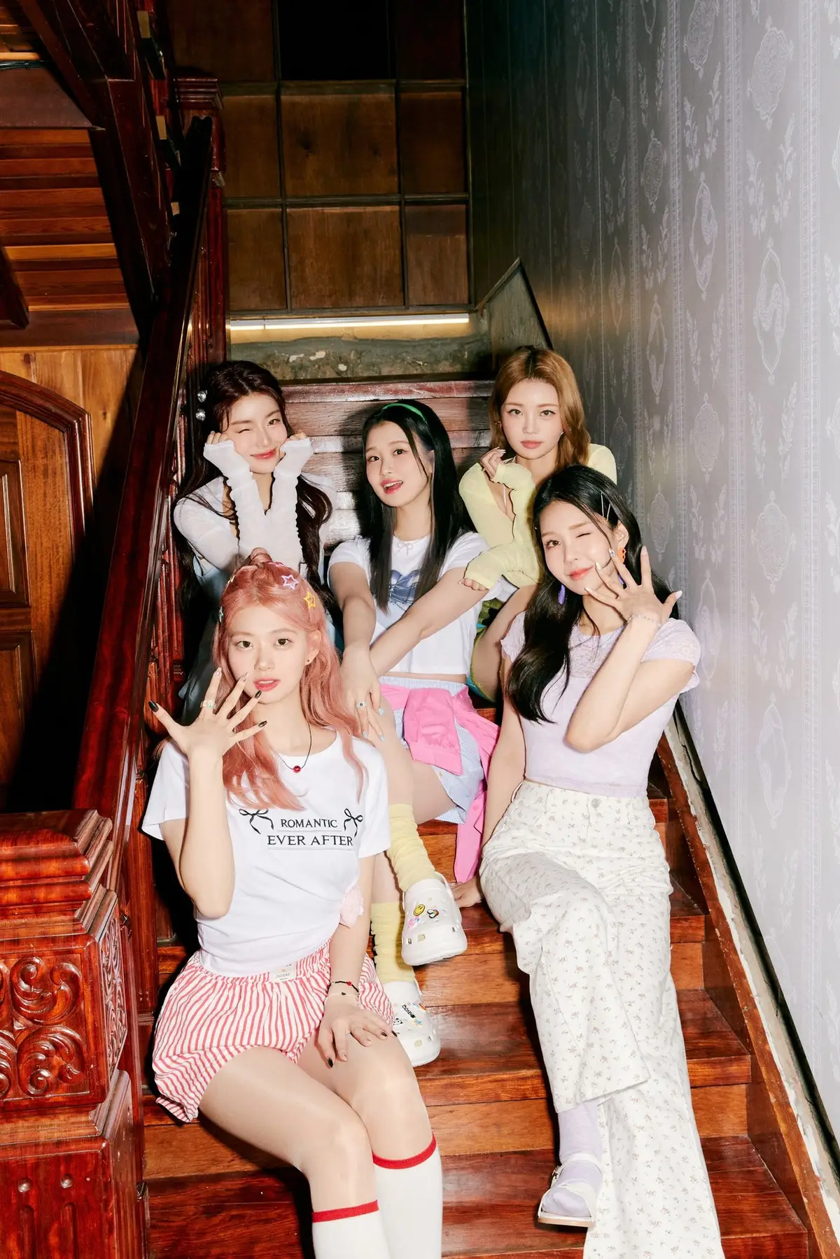 Clear:I members are Sang, Do Hayoon, Yuyeon, Jiyu, and Eunsul.