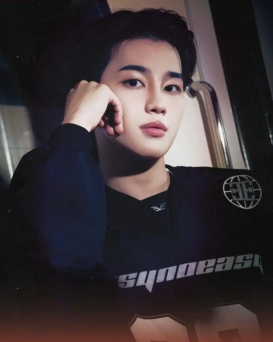 DIAZ member Sinwoo