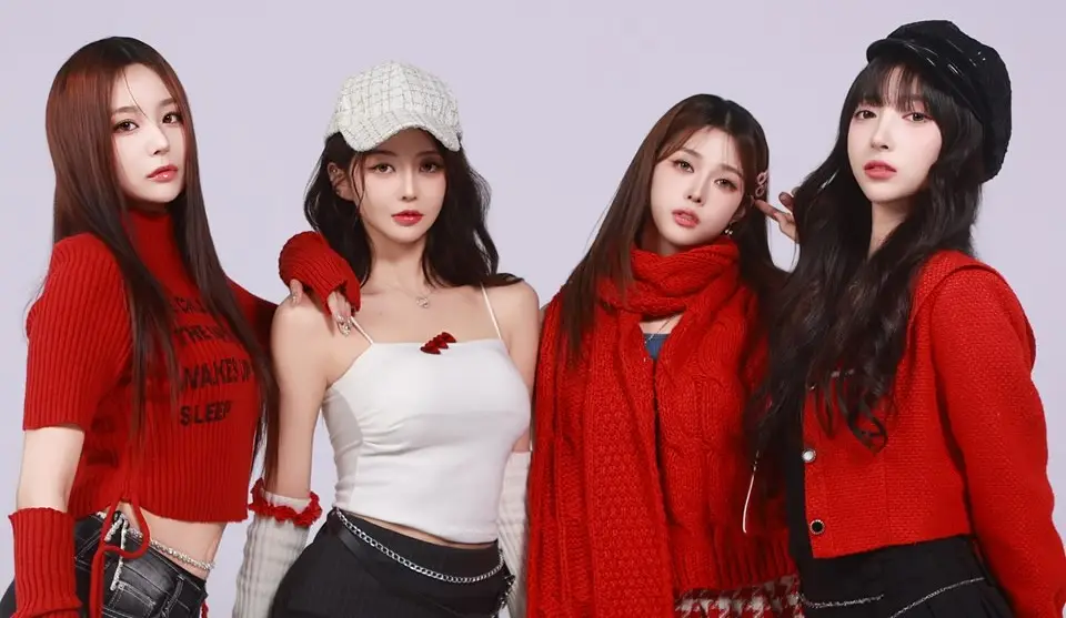 DIVA-X members are Hayan, Usin, Yuri, and Soeun.