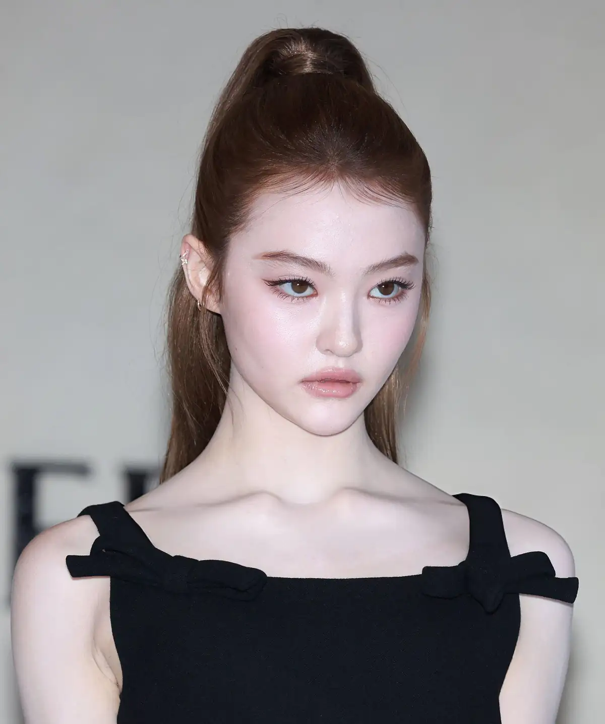 Ella of MEOVV