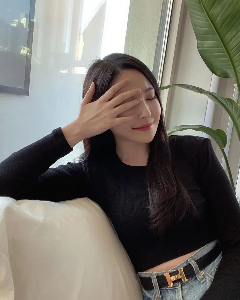HWAITING Members Profile HWAITING former member Woomi