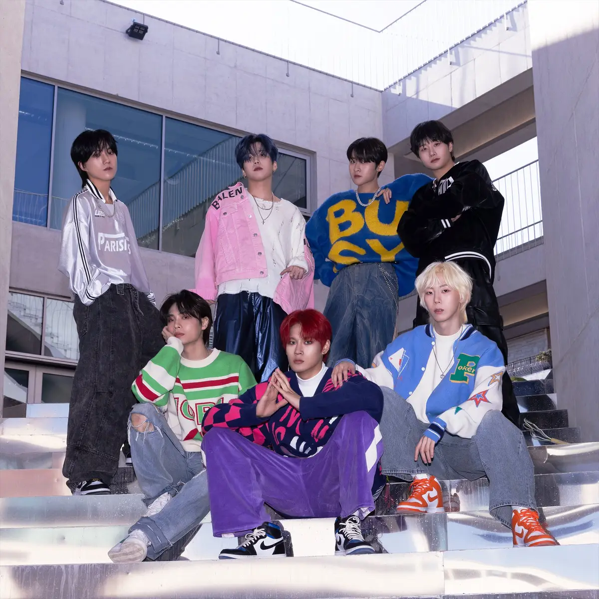 L5ST members are Dojun, Seogyeom, Yoonsang, Chanwook, Kyul, Donggyu, Beomsoo, and Nabin.