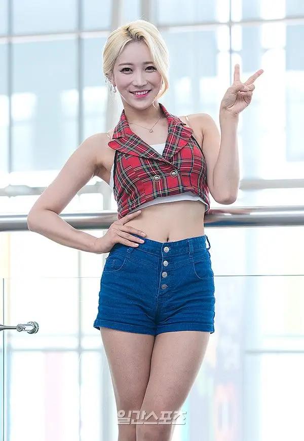 LUX Members Profile LUX former member Hyuna