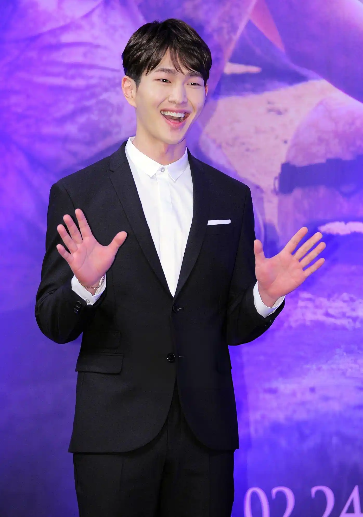 Onew of SHINee