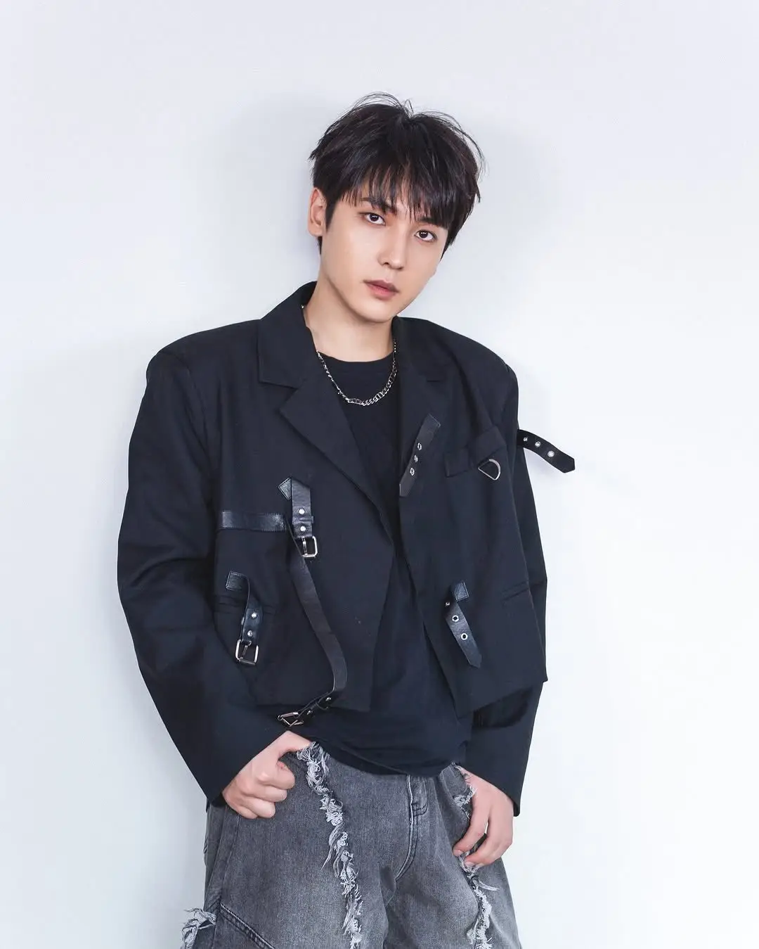 Studio L member Huyuto