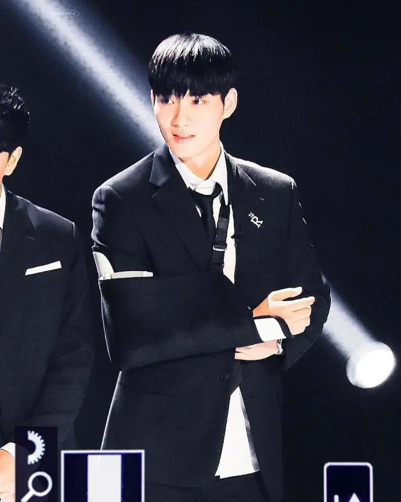 The Whales member Cho Kihun