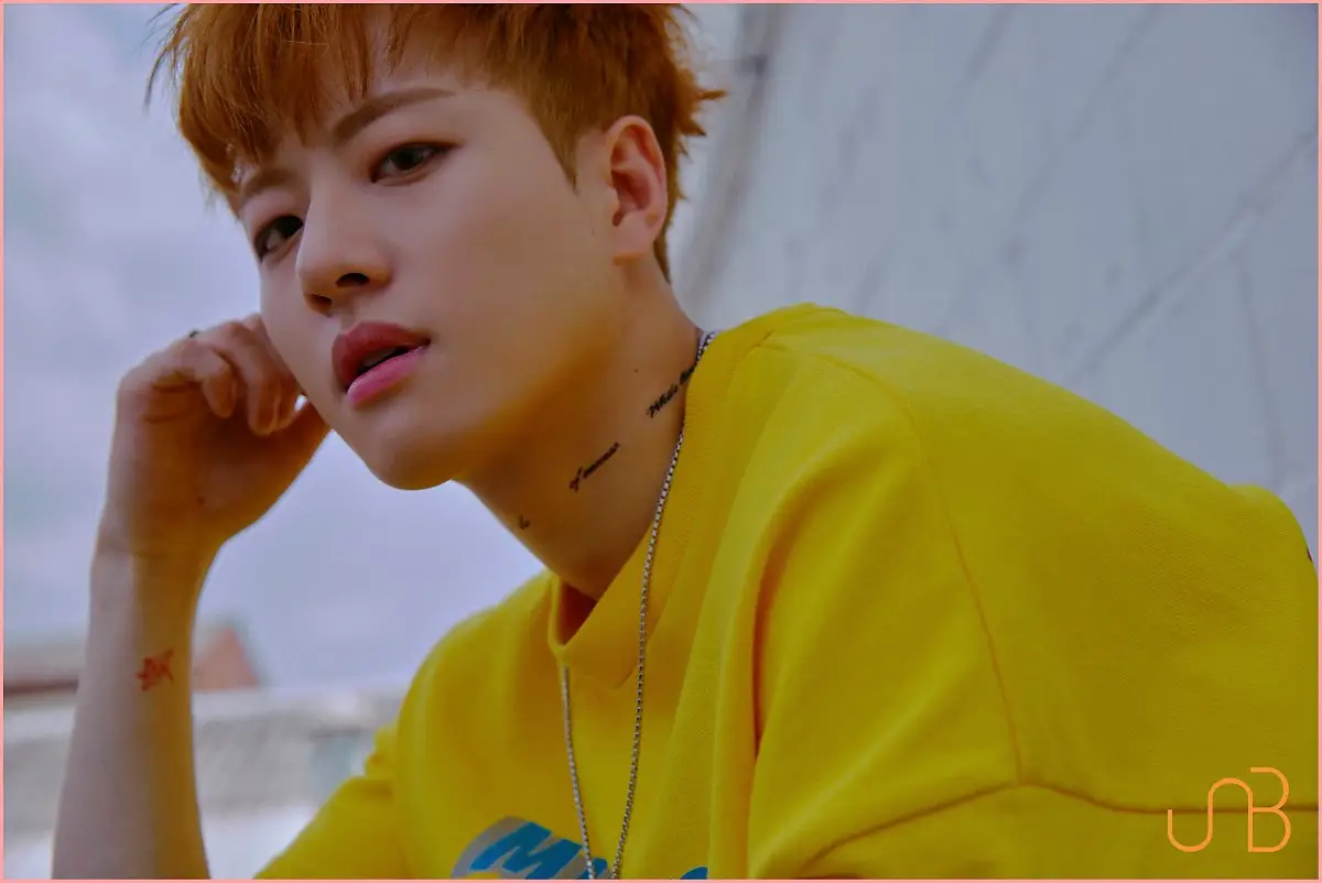 UNB member Feeldog