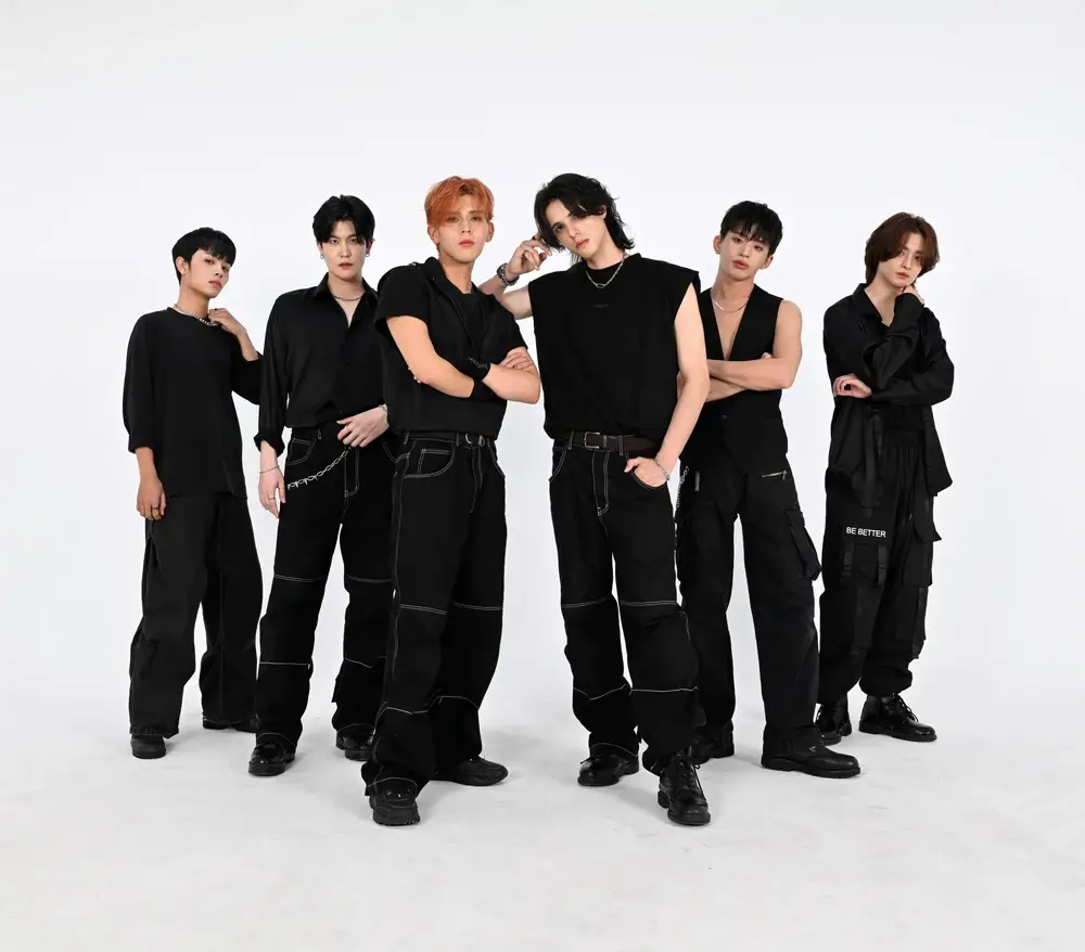 XENIX=ON members are Seunggi, Raphael, and Mickey.